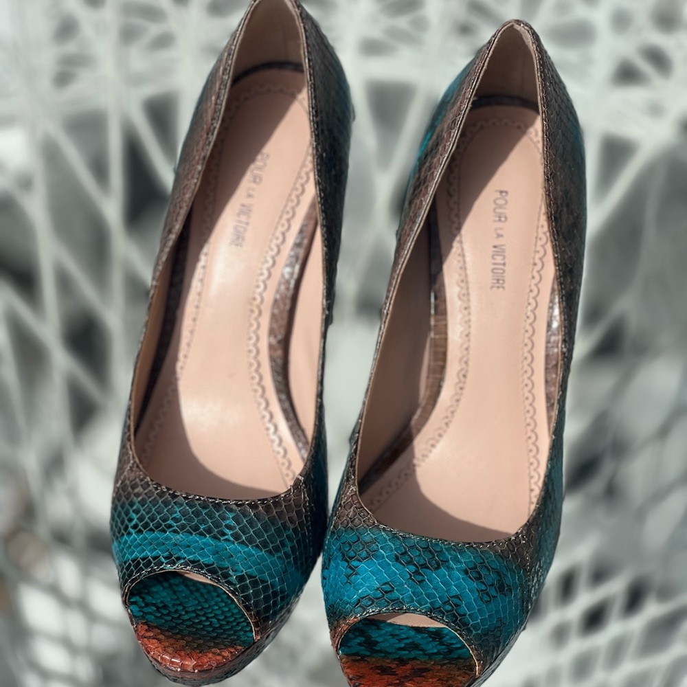 Pour La Victoire Python Peep Toe Platform 7.5 - image 2